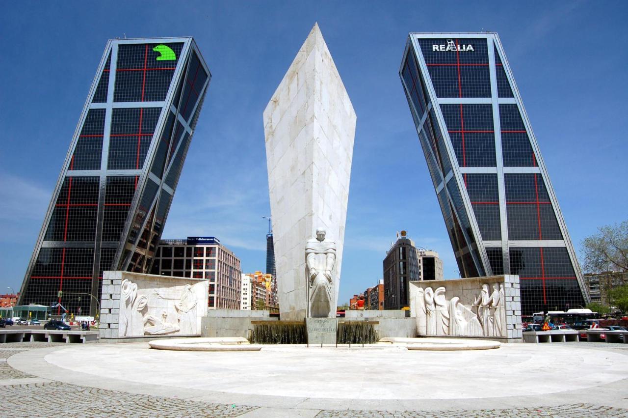 Adosado Cerca Plaza Castilla - Apartamento Cuzco Madrid Eksteriør billede